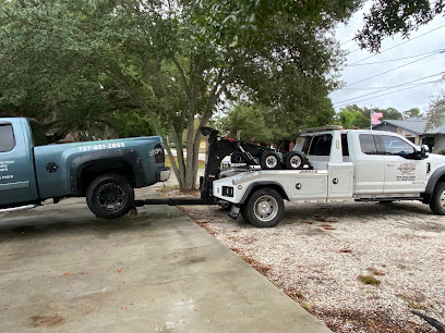 Johnny’s Towing