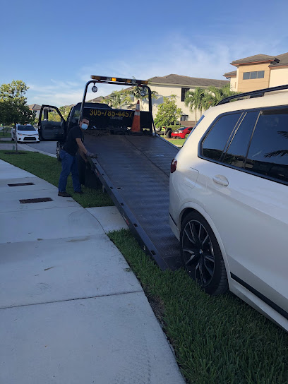Towing Service By Corona